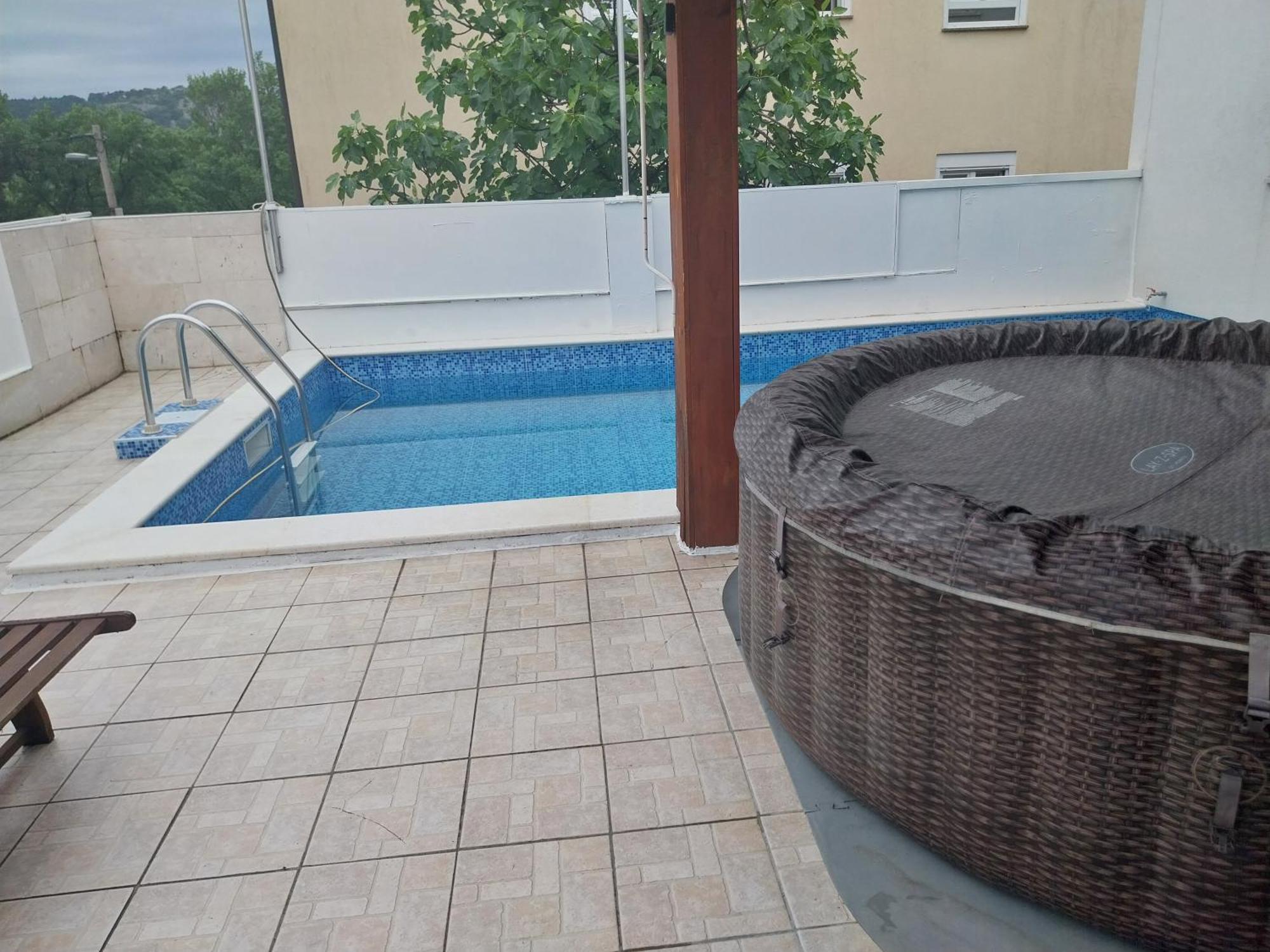 Vila Brig 108 - Private Swimming Pool And Jacuzzi Appartement Rijeka Buitenkant foto